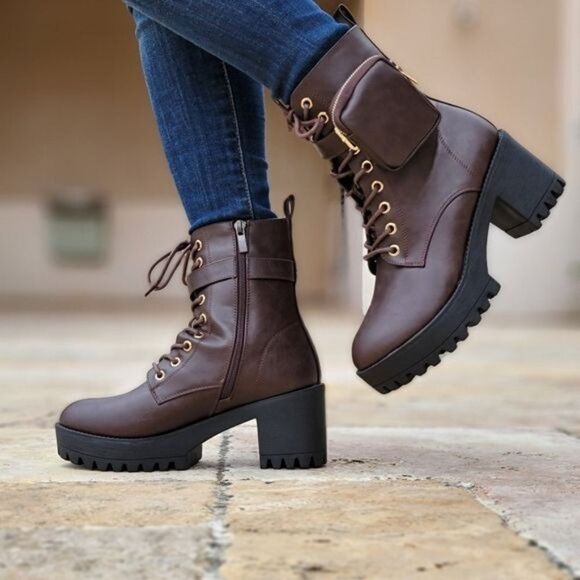 Brown Women’s Lace Up Heeled Ankle Boots Lug Sole Detachable Pouch - Picture 2 of 6